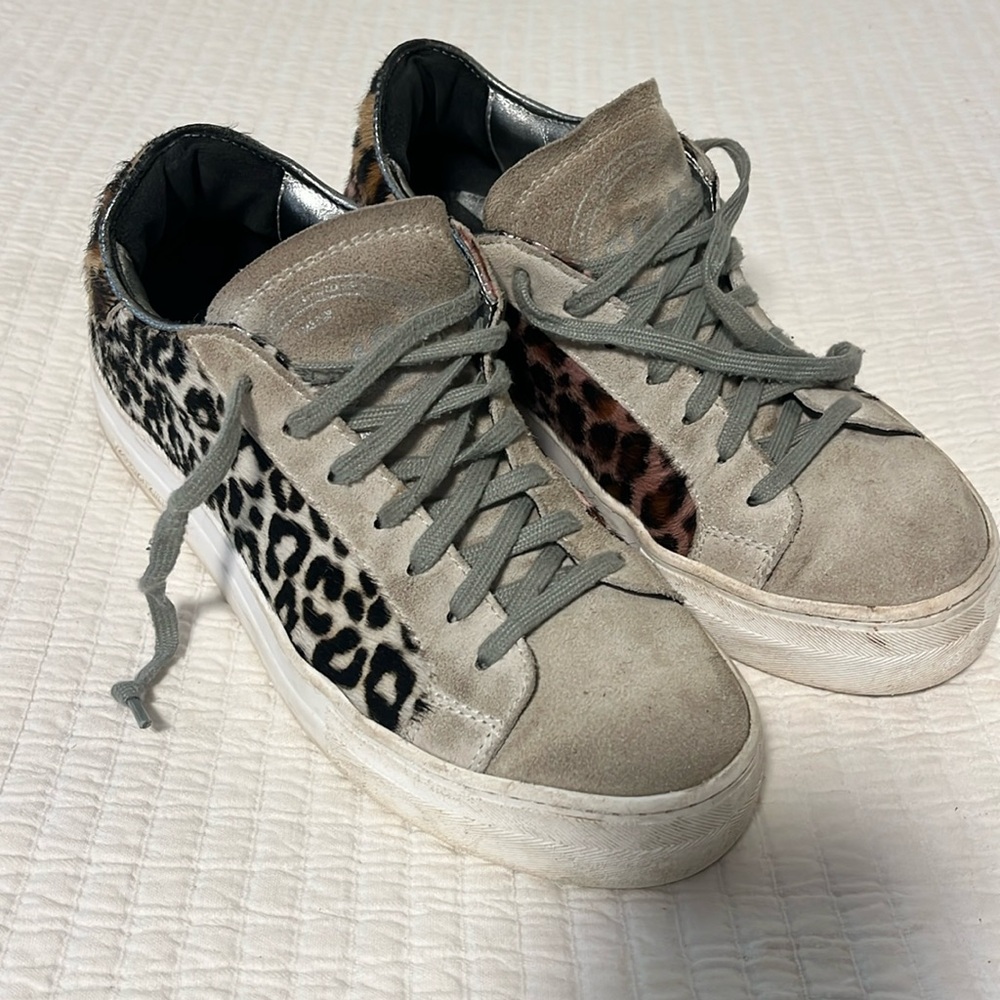 P448 size 39 animal print sneakers